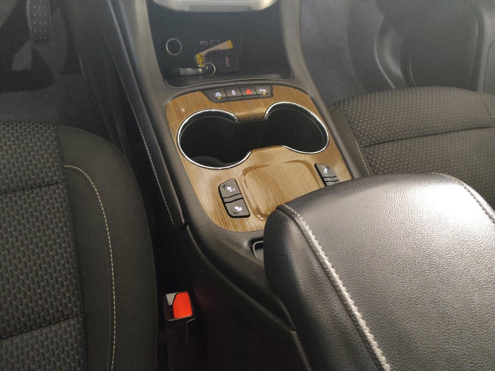 Used 2021 GMC Acadia SLE w/ Driver Convenience Package FWD image 26