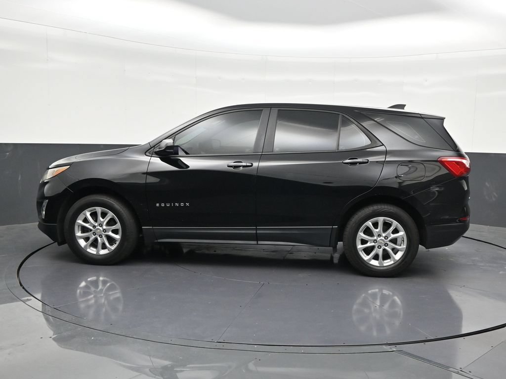 Used 2020 Chevrolet Equinox LS FWD image 2