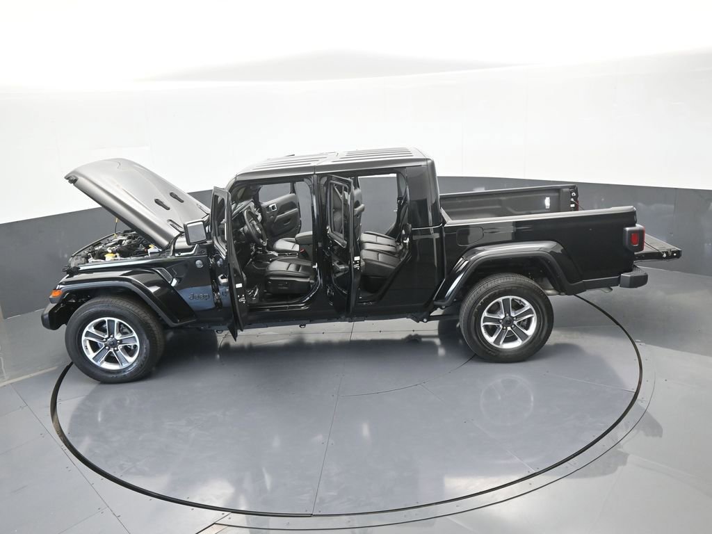 Used 2024 Jeep Gladiator Sport w/ Premium Package image 63