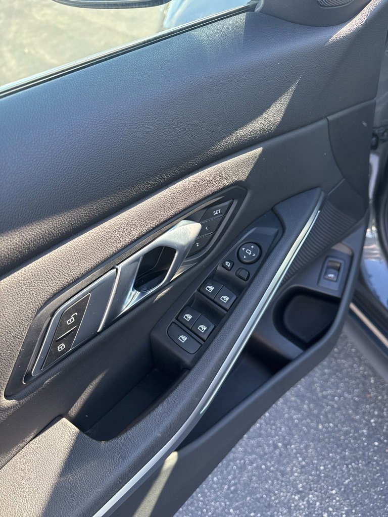 Used 2021 BMW 330i xDrive Sedan w/ Convenience Package image 22