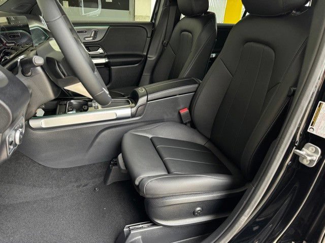 Certified 2025 Mercedes-Benz GLB 250 image 12