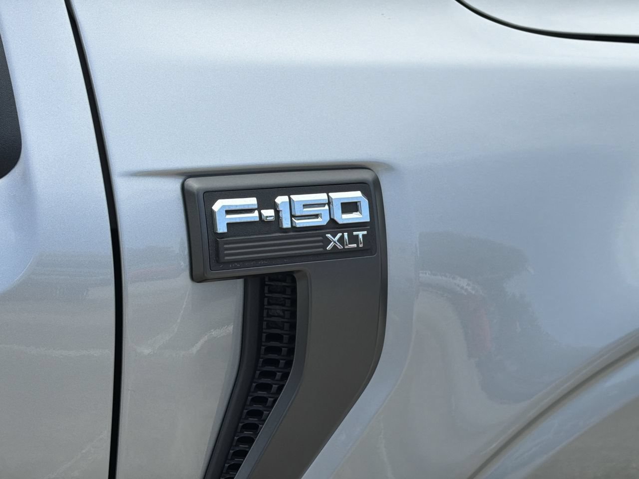 Used 2023 Ford F150 XLT w/ Equipment Group 302A High RWD image 9