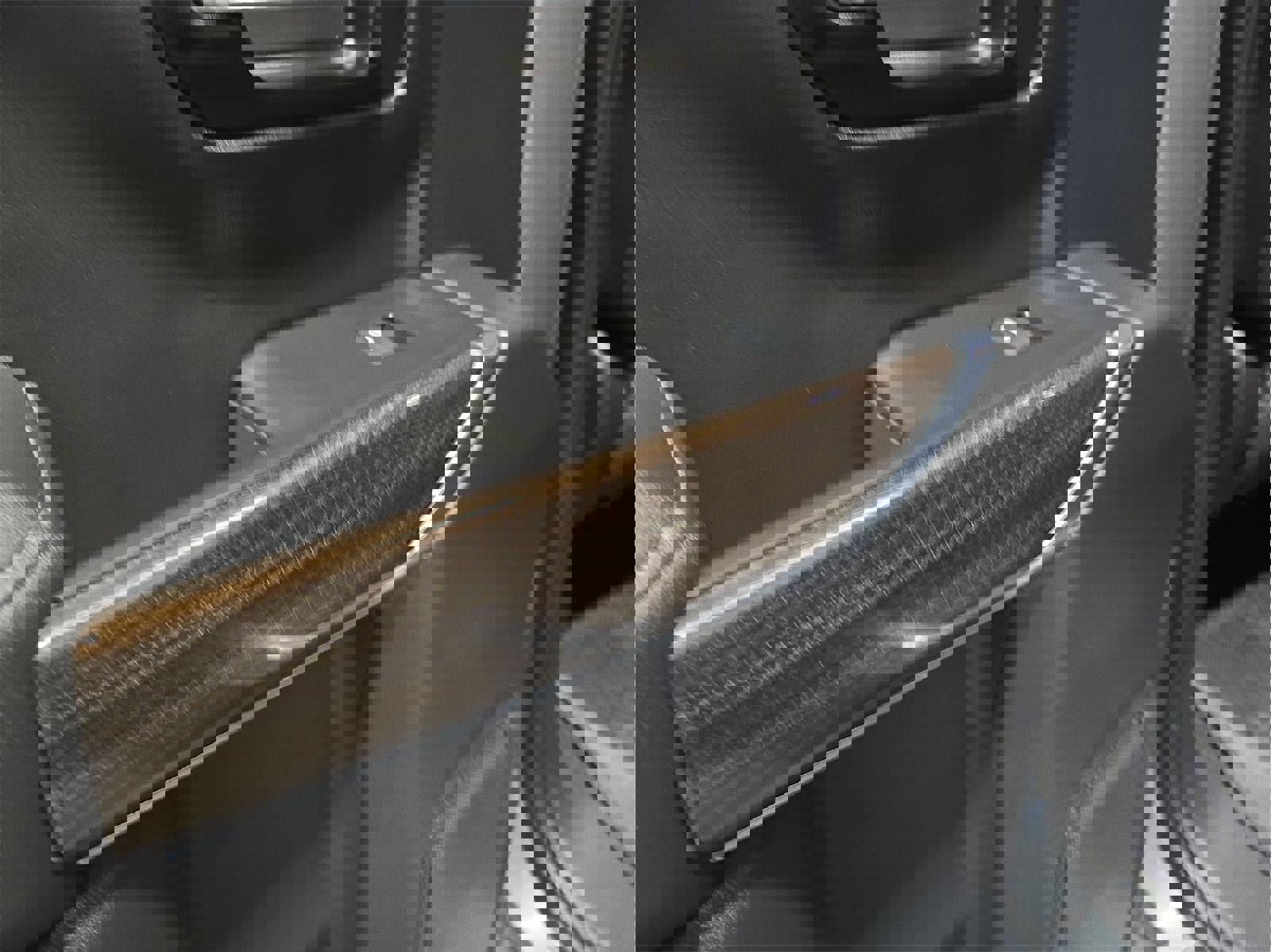 Used 2021 Chevrolet Silverado 1500 LT Trail Boss w/ Convenience Package II image 21