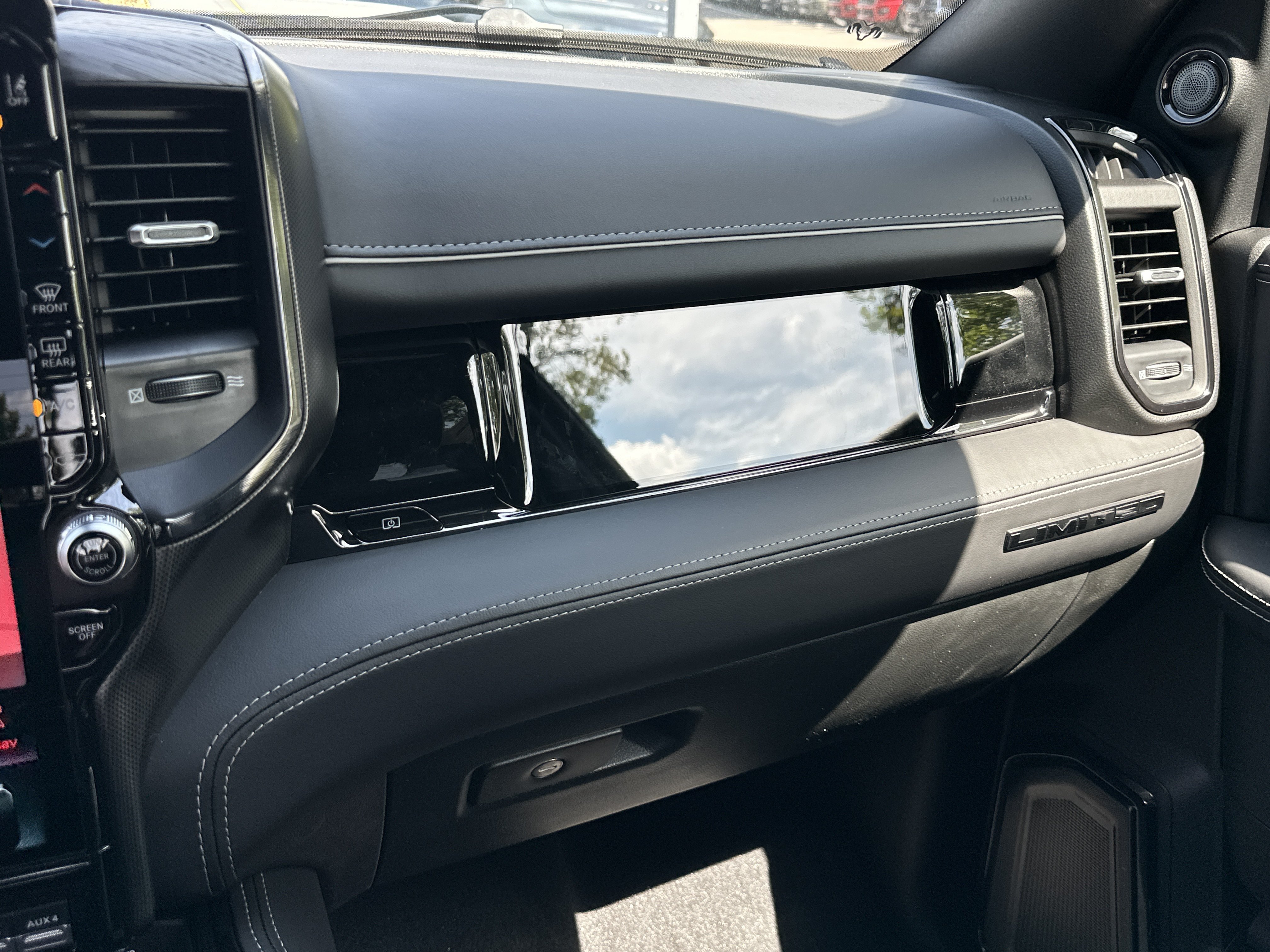 New 2027 RAM 2500 Limited AWD/4WD image 5