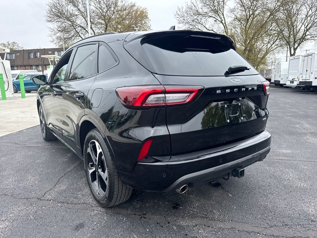 Used 2024 Ford Escape ST-Line Select w/ Tech Pack #2 AWD/4WD image 9