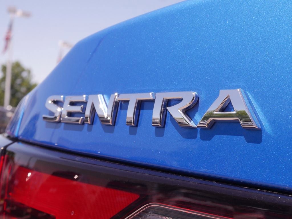 Used 2025 Nissan Sentra SV FWD image 16