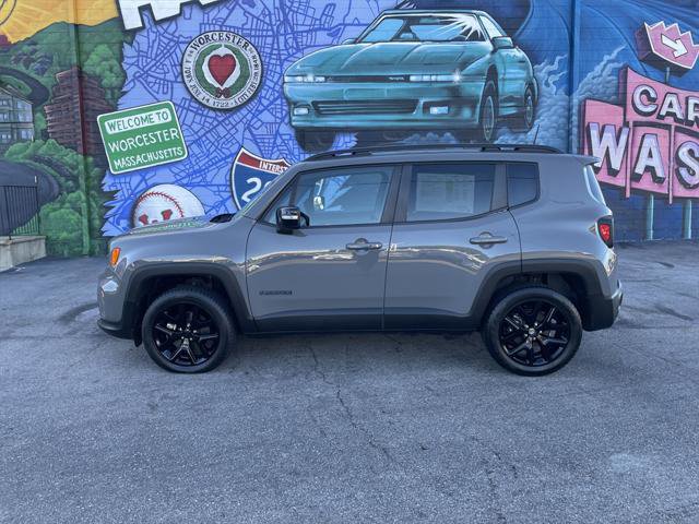 Certified 2022 Jeep Renegade Altitude w/ Convenience Group image 2