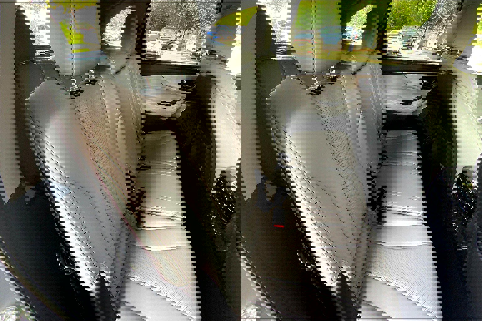 Used 2023 Acura MDX SH-AWD w/ Technology Package image 29