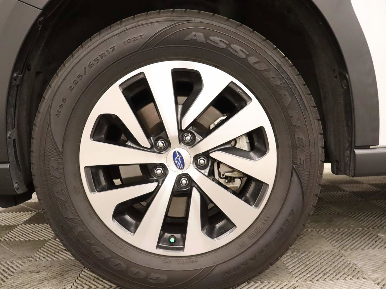 Used 2023 Subaru Outback Premium image 6