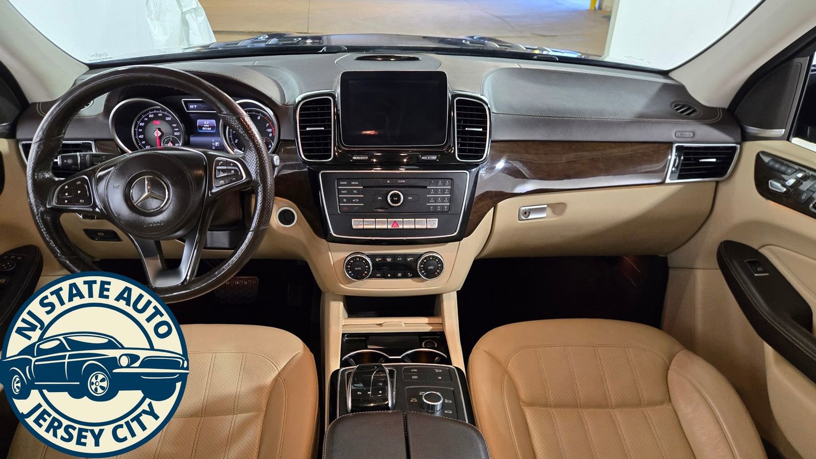 Used 2018 Mercedes-Benz GLS 450 4MATIC w/ Premium Package image 28