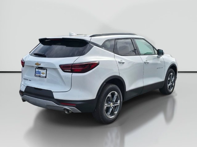New 2026 Chevrolet Blazer LT w/ Sound & Technology Package AWD/4WD image 5
