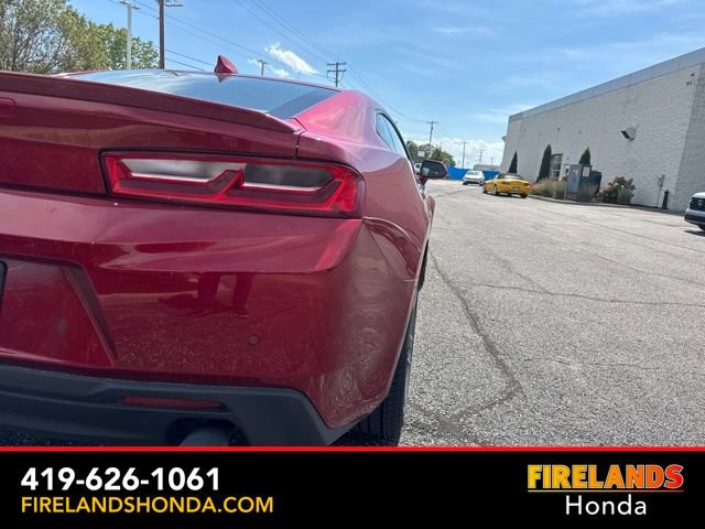 Used 2016 Chevrolet Camaro LT RWD image 6
