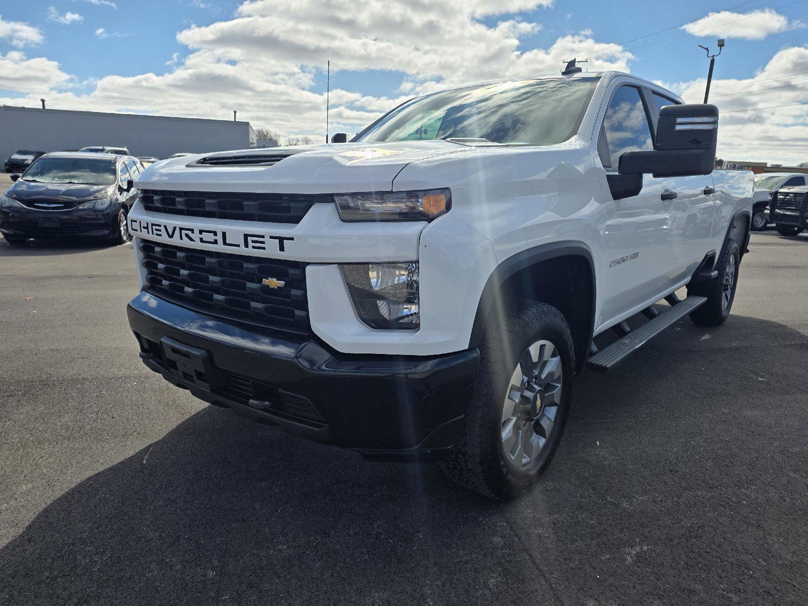 Used 2022 Chevrolet Silverado 2500 Custom w/ Custom Convenience Package image 2