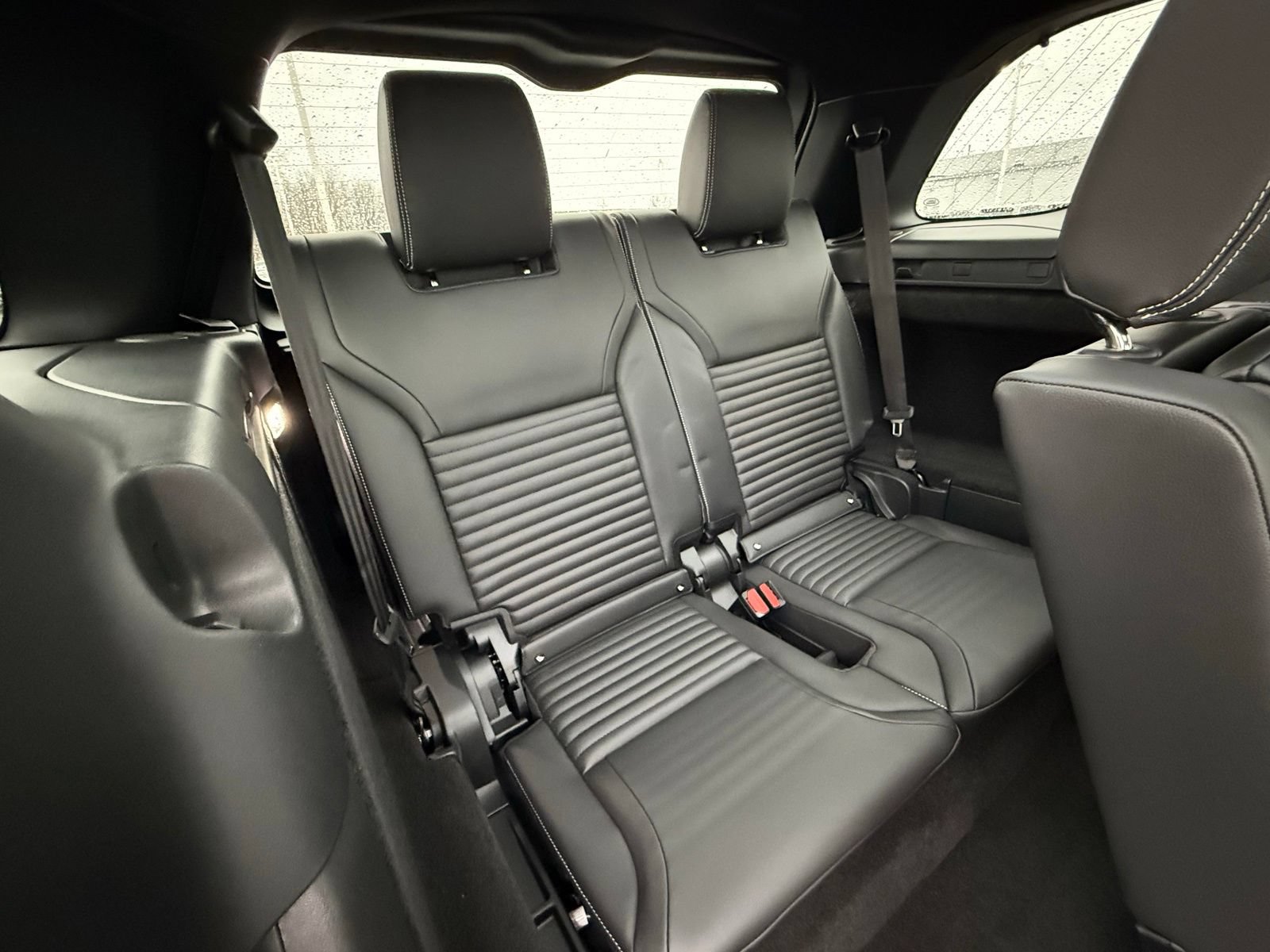 New 2026 Land Rover Discovery S AWD/4WD image 16