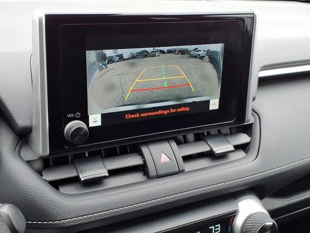Used 2025 Toyota RAV4 XLE FWD image 25
