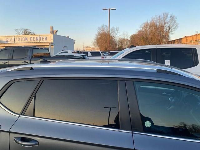 Used 2024 Volkswagen Taos SE image 28