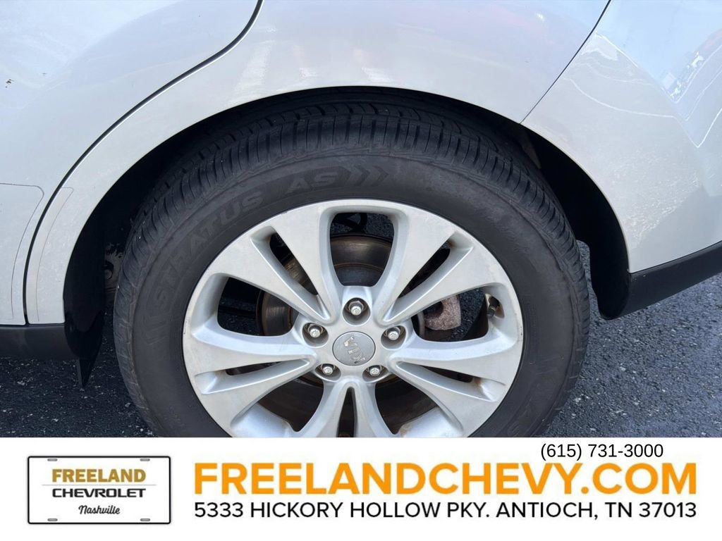 Used 2015 Kia Soul + image 11