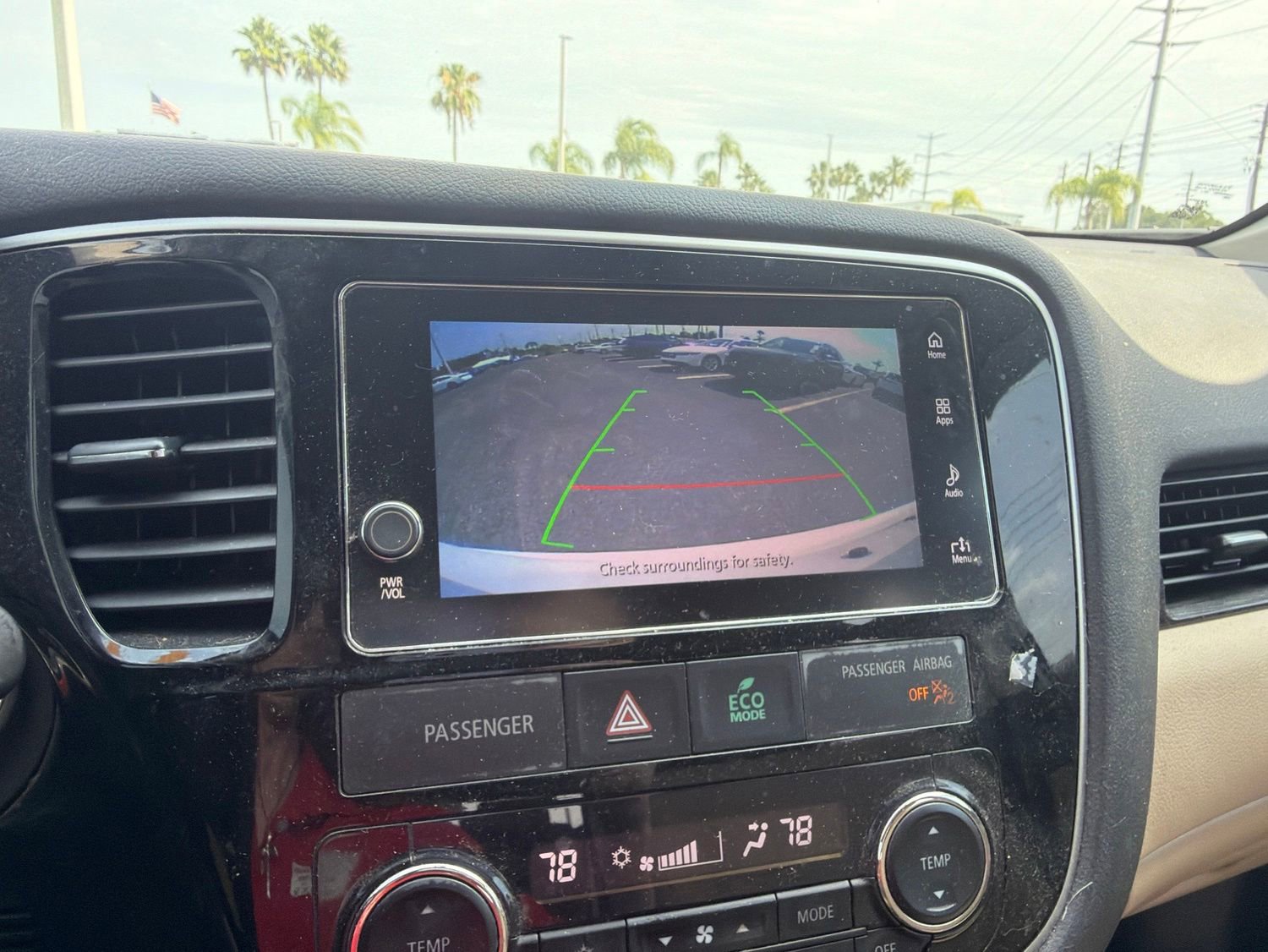 Used 2018 Mitsubishi Outlander SEL AWD/4WD image 14