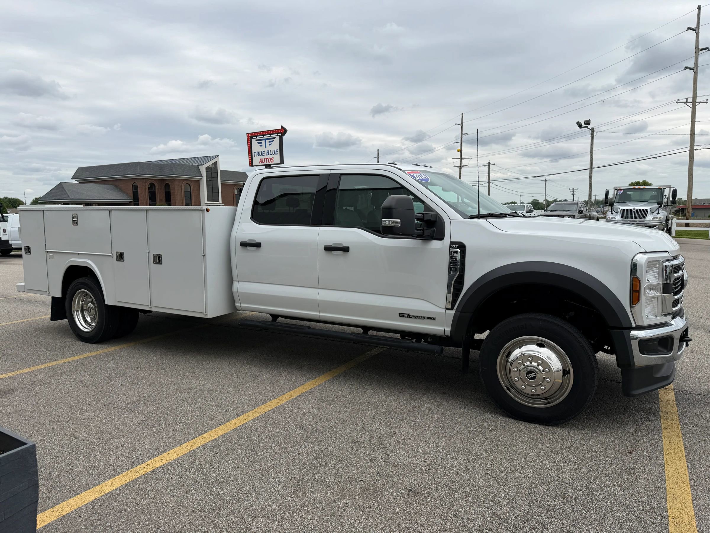 Used 2024 Ford F550 4x4 Crew Cab Super Duty w/ XLT Value Package image 7
