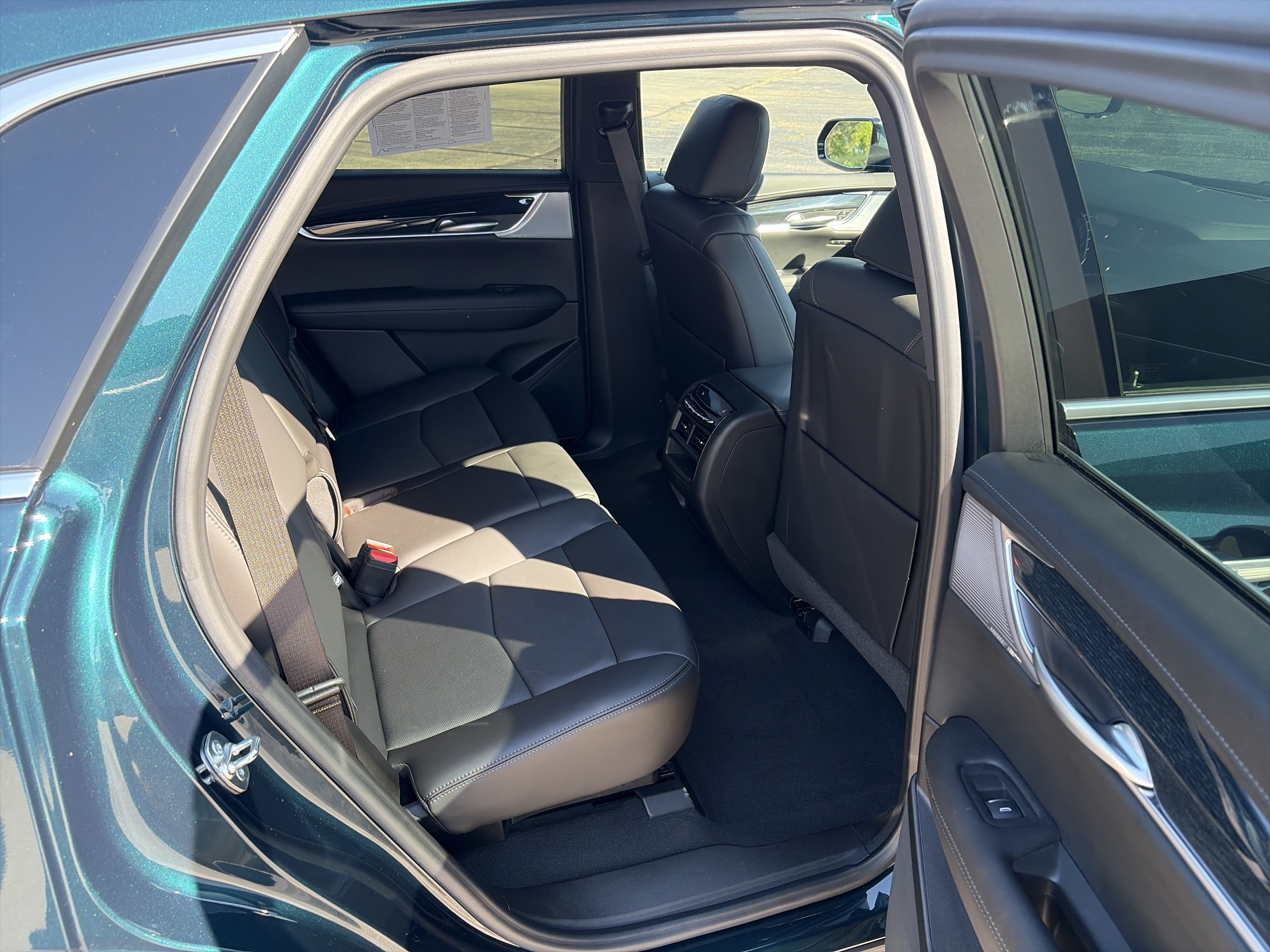 Used 2025 Cadillac XT5 Premium Luxury w/ Technology Package AWD/4WD image 13