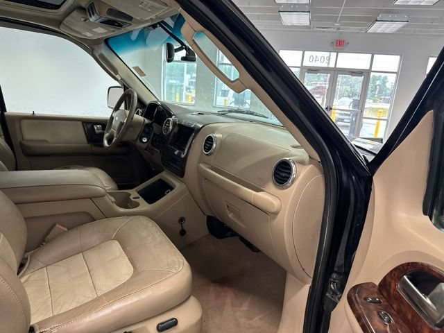 Used 2004 Ford Expedition Eddie Bauer AWD/4WD image 24
