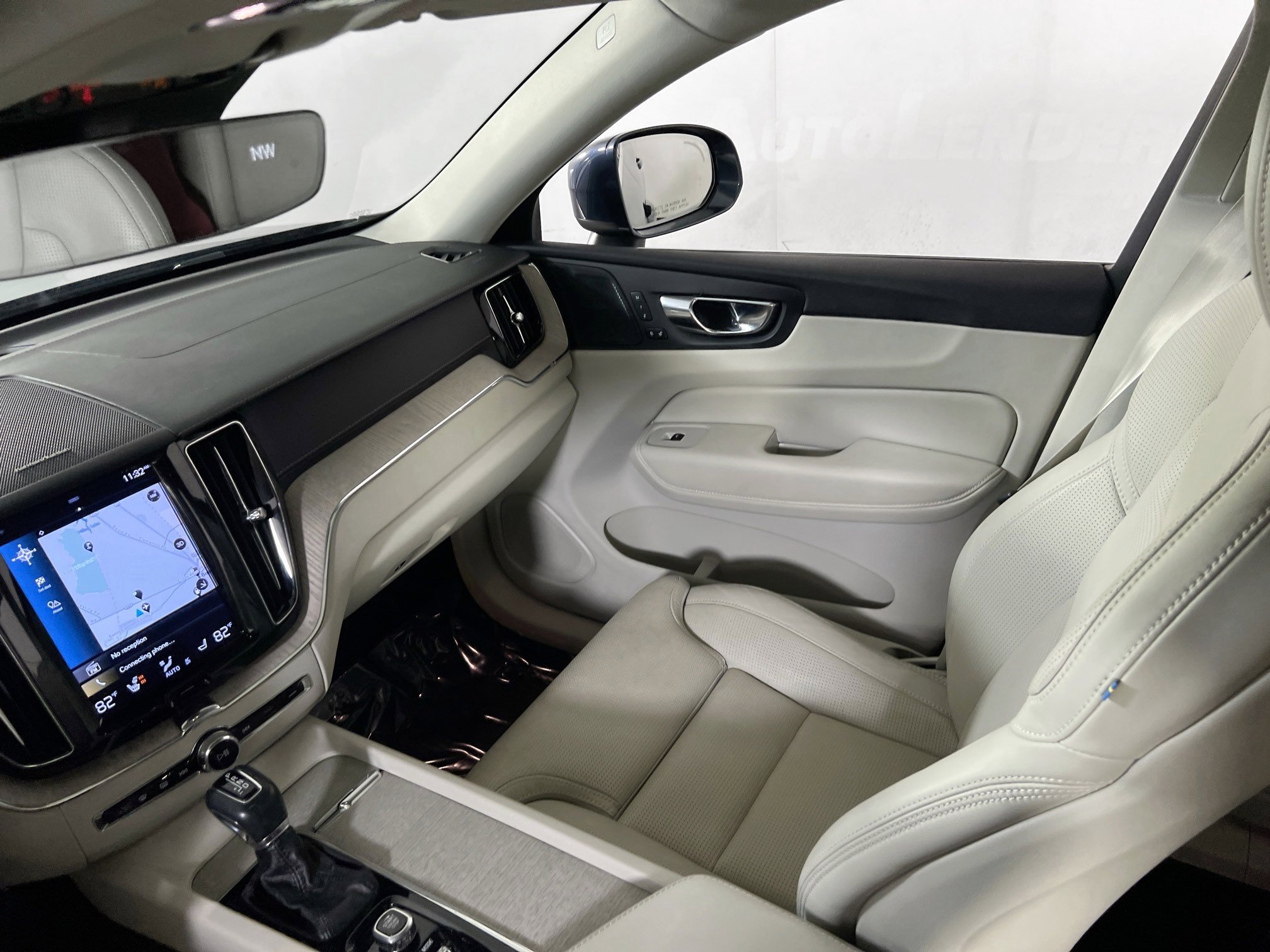 Used 2021 Volvo XC60 T5 Inscription image 24