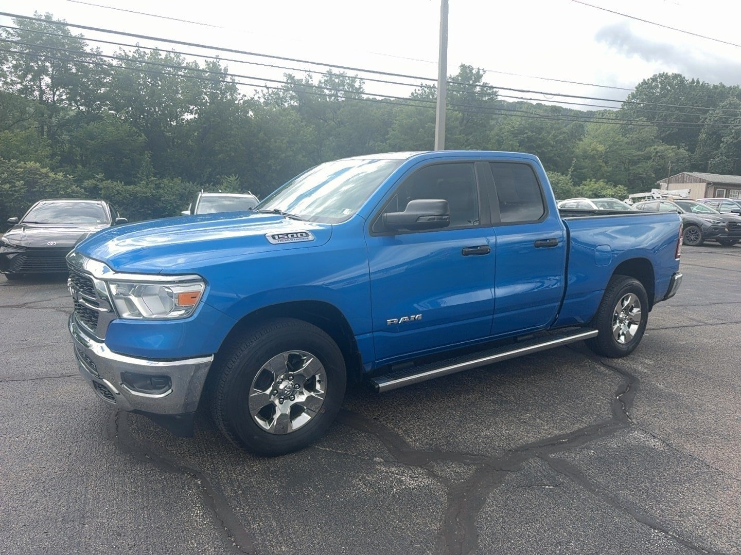 Used 2023 RAM 1500 Big Horn AWD/4WD image 3
