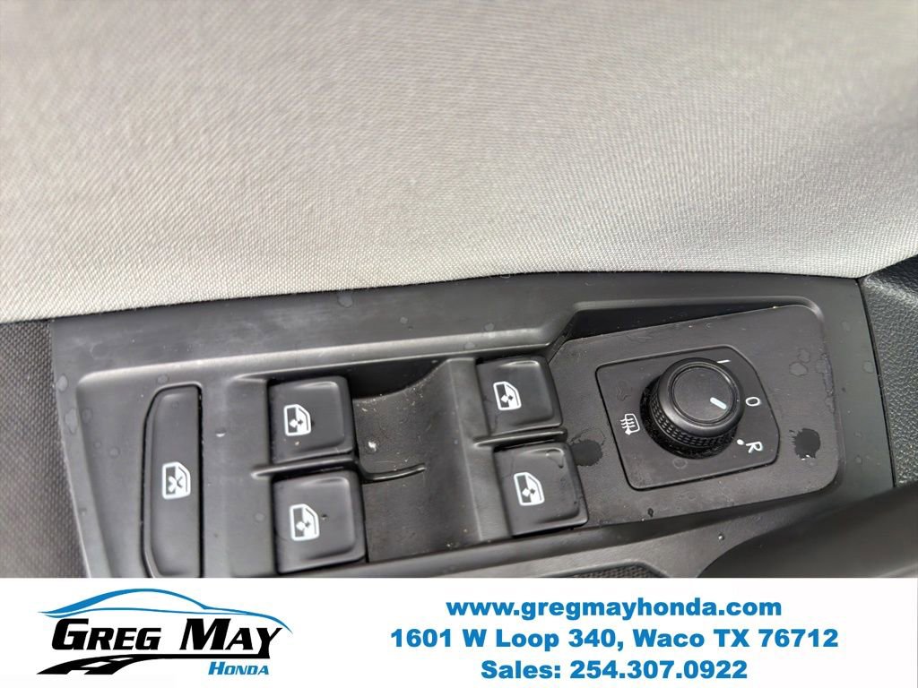 Used 2018 Volkswagen Tiguan S FWD image 19