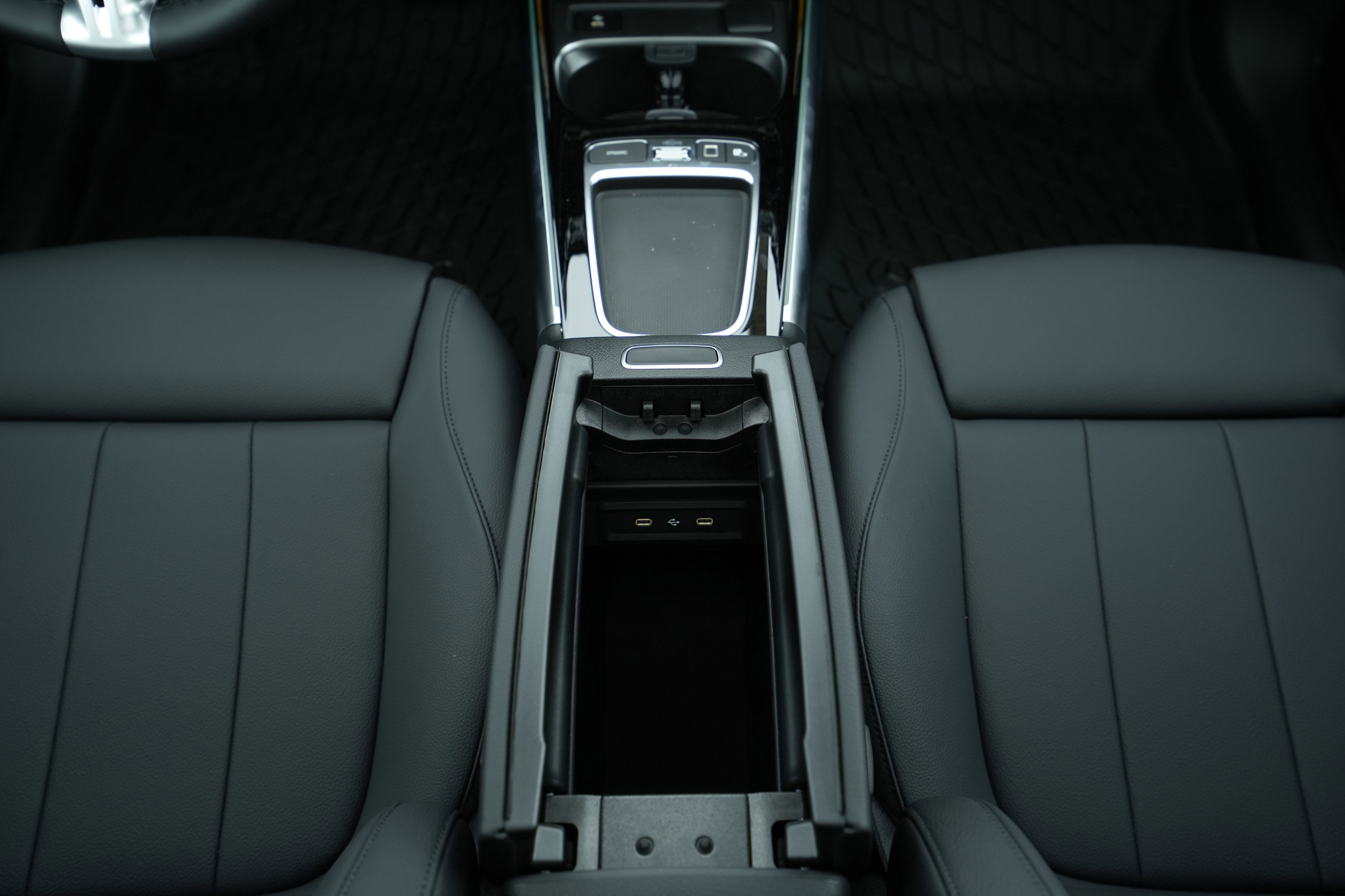 New 2026 Mercedes-Benz GLB 250 4MATIC image 29