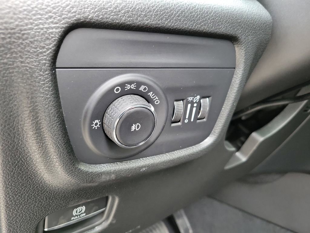 New 2026 Jeep Grand Cherokee Limited w/ Limited Altitude Package AWD/4WD image 25