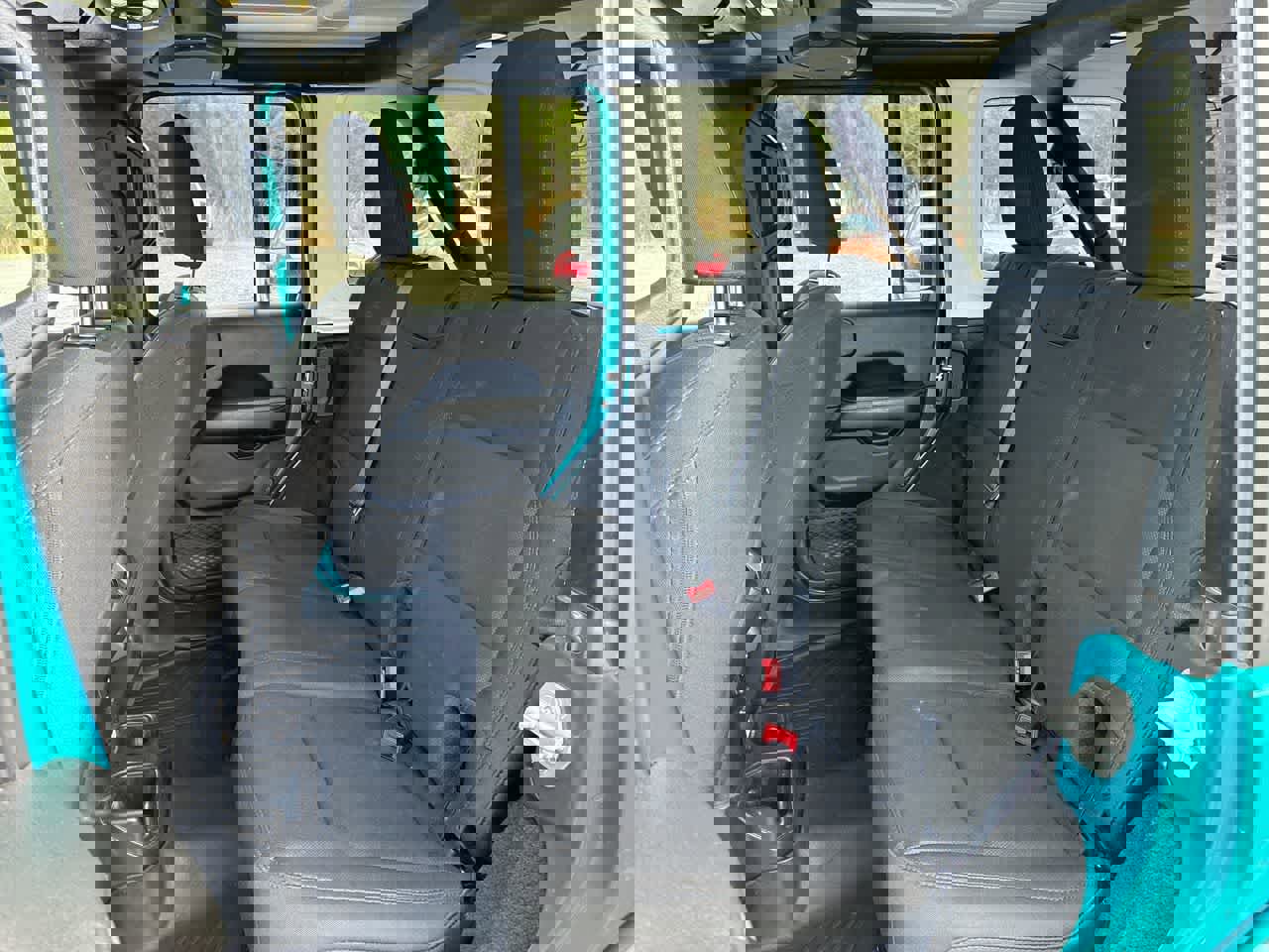 Used 2020 Jeep Wrangler Unlimited Sahara image 23