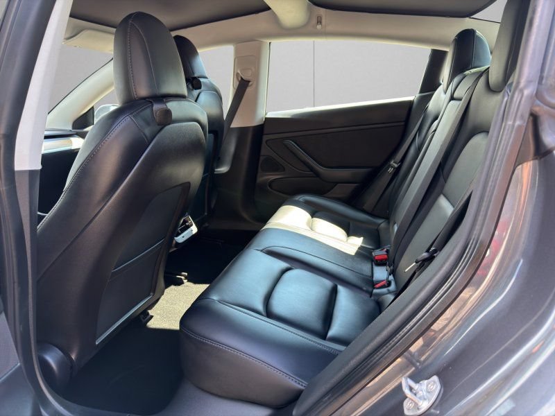 Used 2020 Tesla Model 3 Performance AWD/4WD image 10