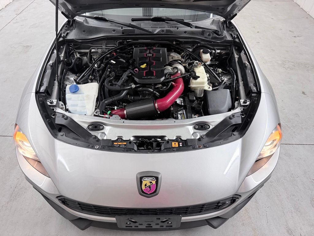 Used 2017 FIAT 124 Spider Abarth RWD image 32