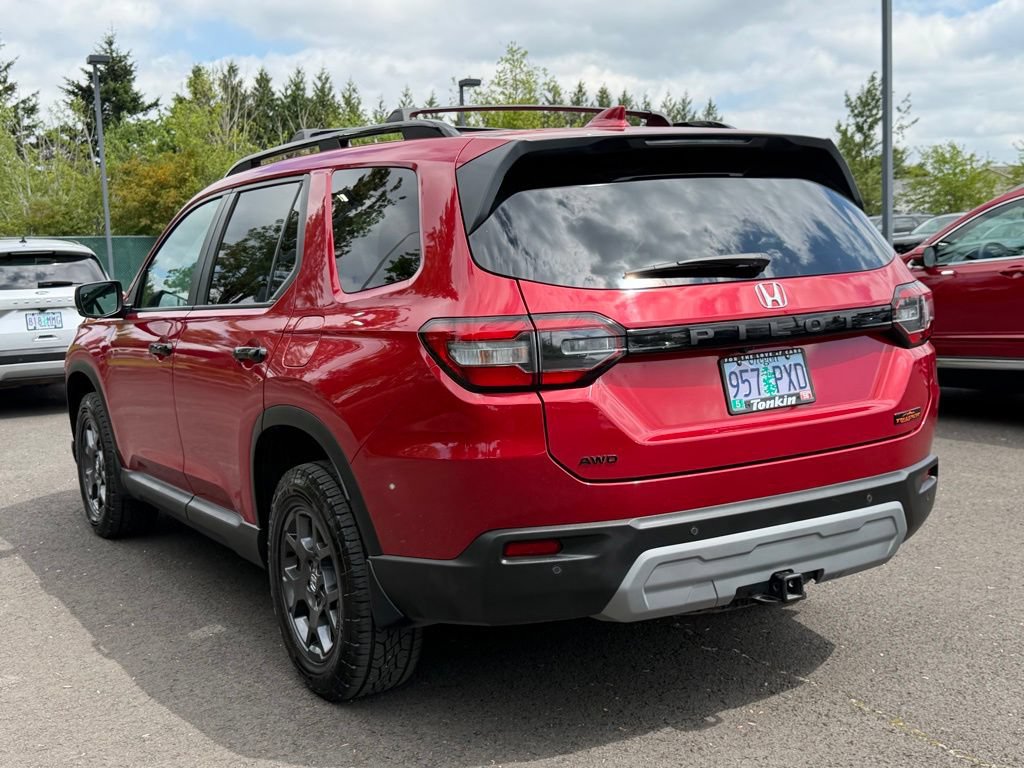 Used 2025 Honda Pilot TrailSport image 6