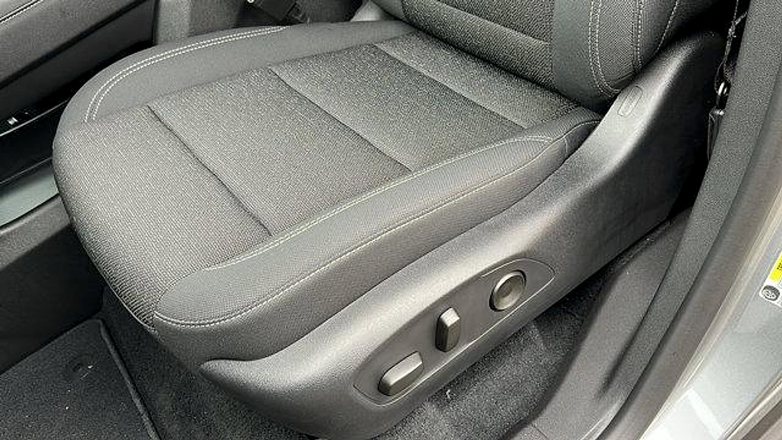 New 2026 Chevrolet Traverse LT w/ Driver Confidence Package image 17