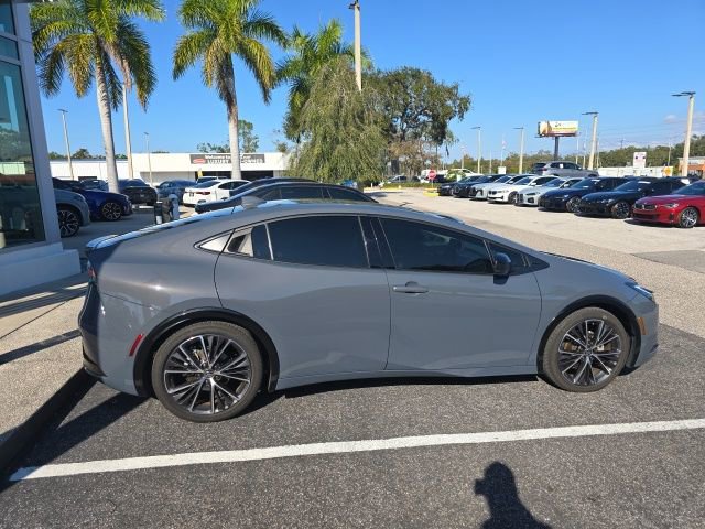 Used 2024 Toyota Prius XLE image 8