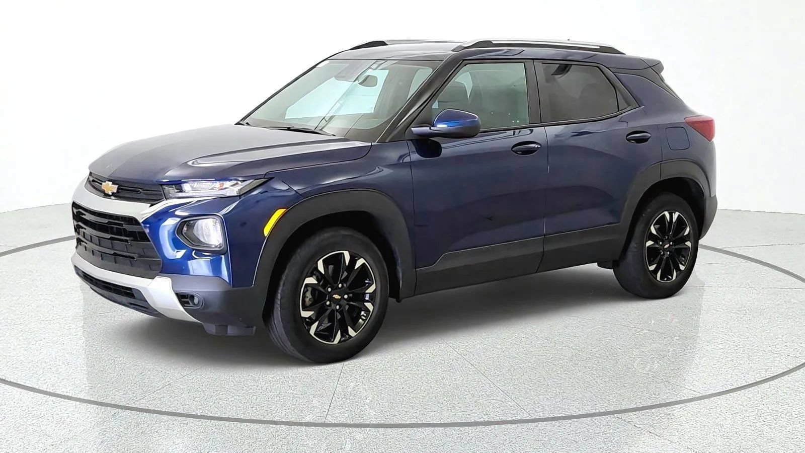 Used 2022 Chevrolet TrailBlazer LT w/ Convenience Package AWD/4WD image 4