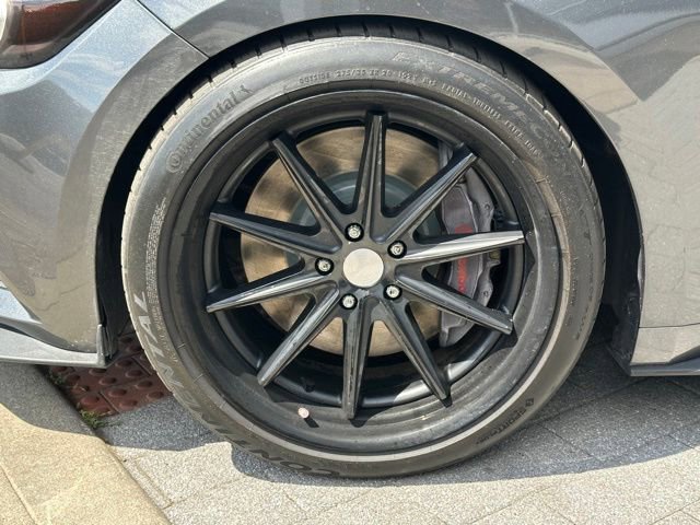 Used 2017 Ford Mustang GT Premium w/ GT Performance Package RWD image 10