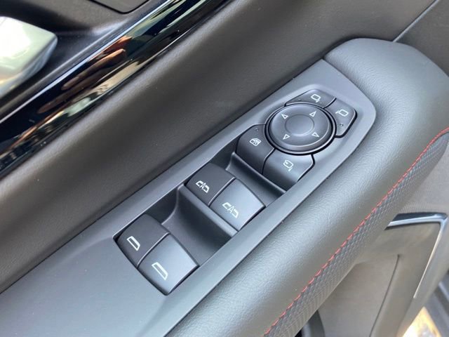 Used 2026 Chevrolet Suburban RST AWD/4WD image 12