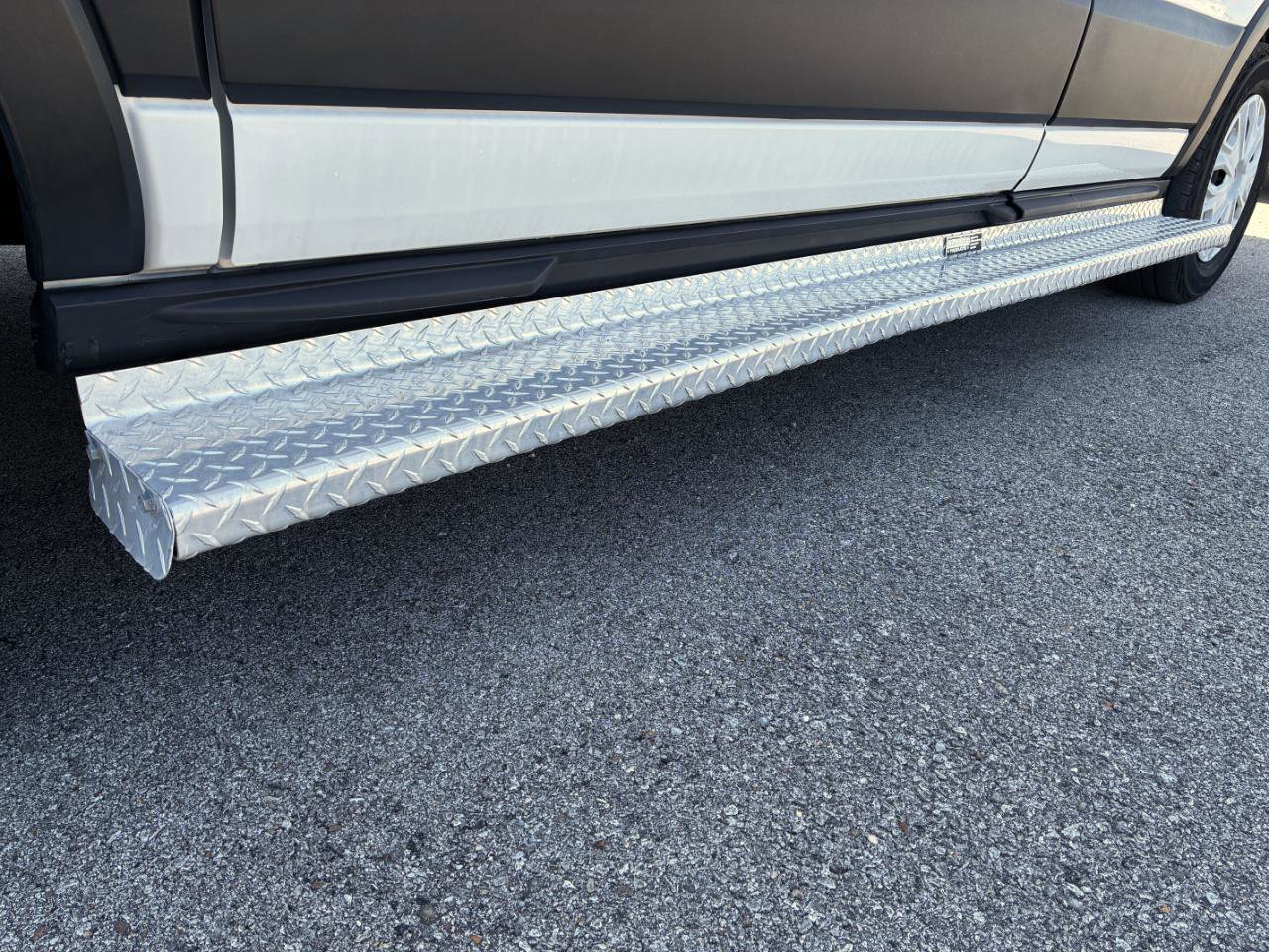 Used 2019 Ford Transit 150 XLT image 8