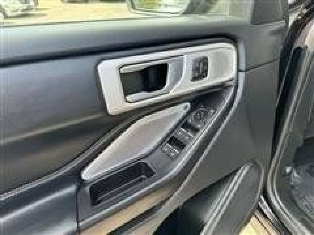 Used 2020 Ford Explorer ST w/ ST Street Pack AWD/4WD image 11
