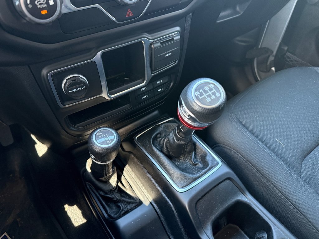 Used 2021 Jeep Gladiator Sport AWD/4WD image 21
