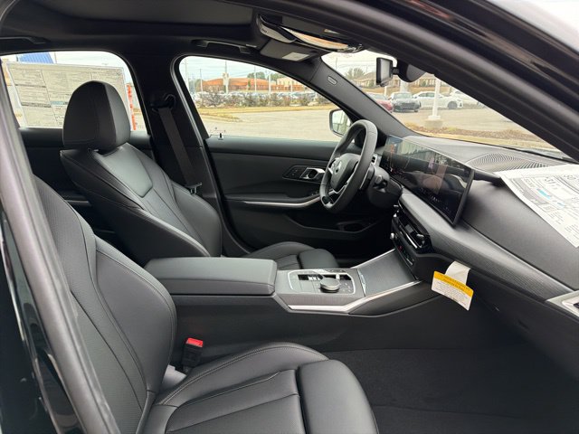 Used 2026 BMW 330i Sedan w/ Convenience Package RWD image 22