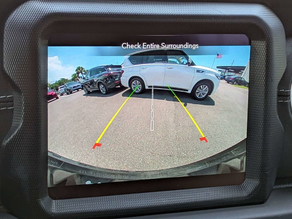 Used 2021 Jeep Wrangler Unlimited Sahara w/ Cold Weather Group AWD/4WD image 18