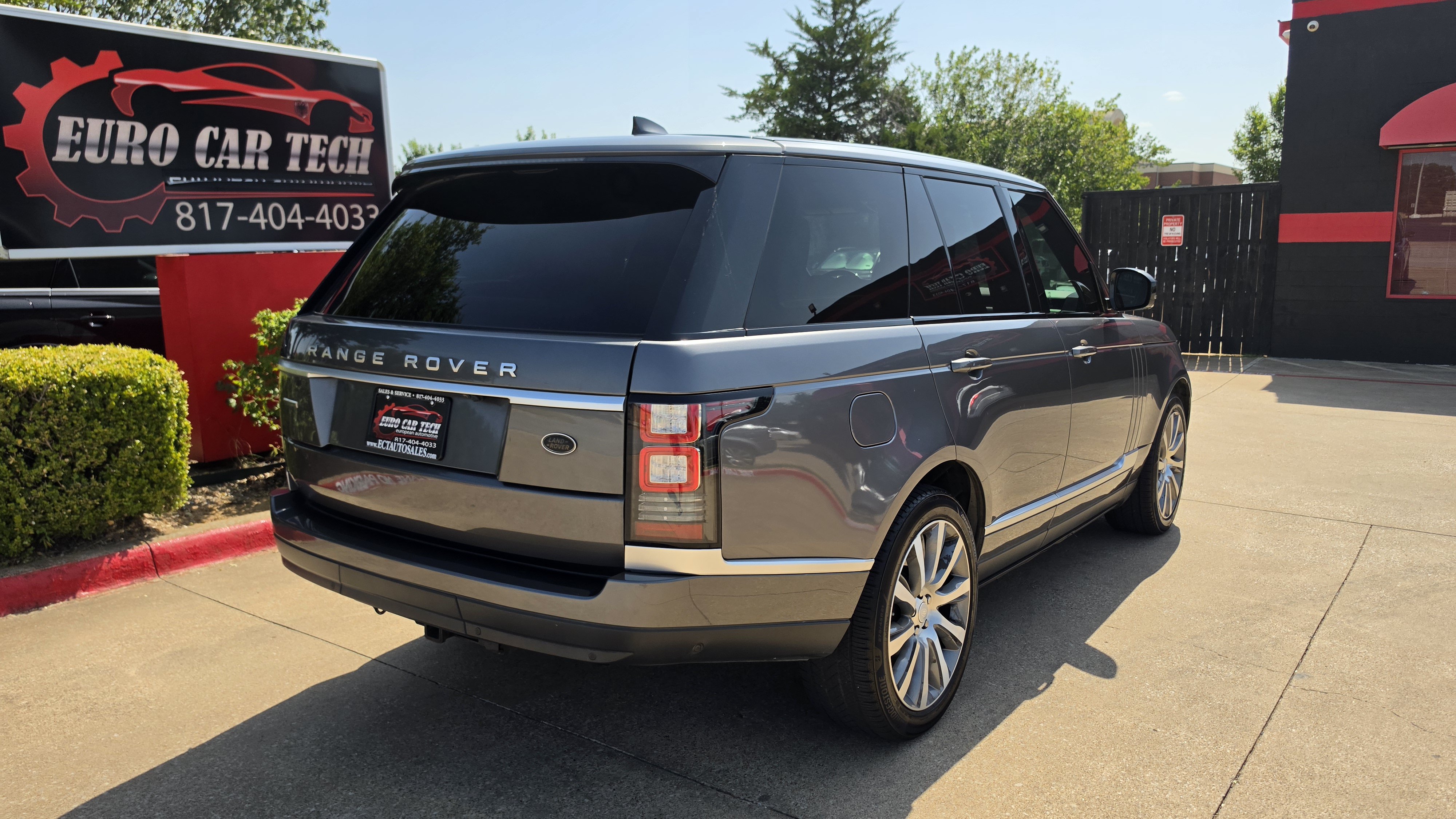 Used 2017 Land Rover Range Rover Supercharged AWD/4WD image 8
