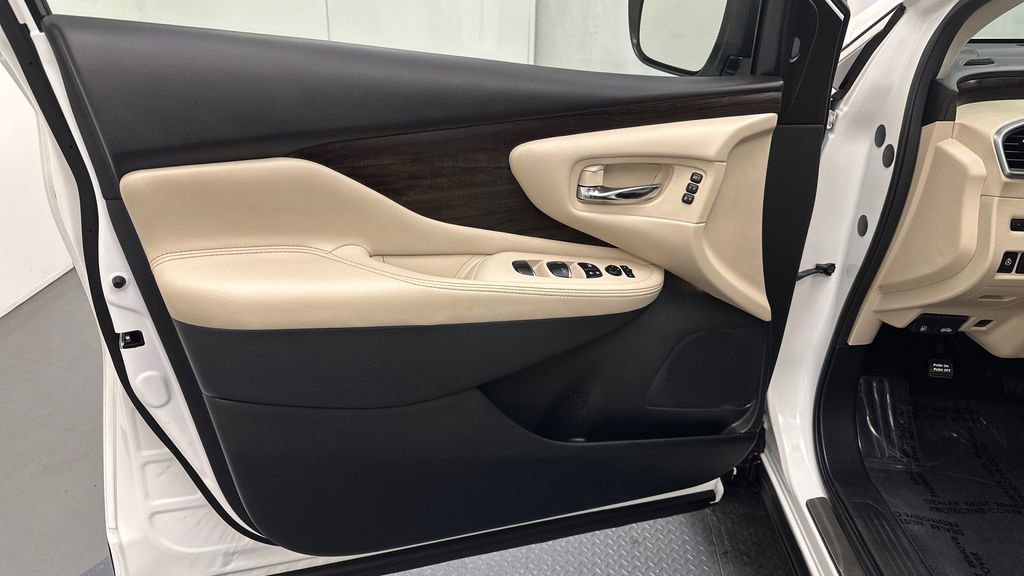 Certified 2023 Nissan Murano Platinum w/ Cargo Package image 16