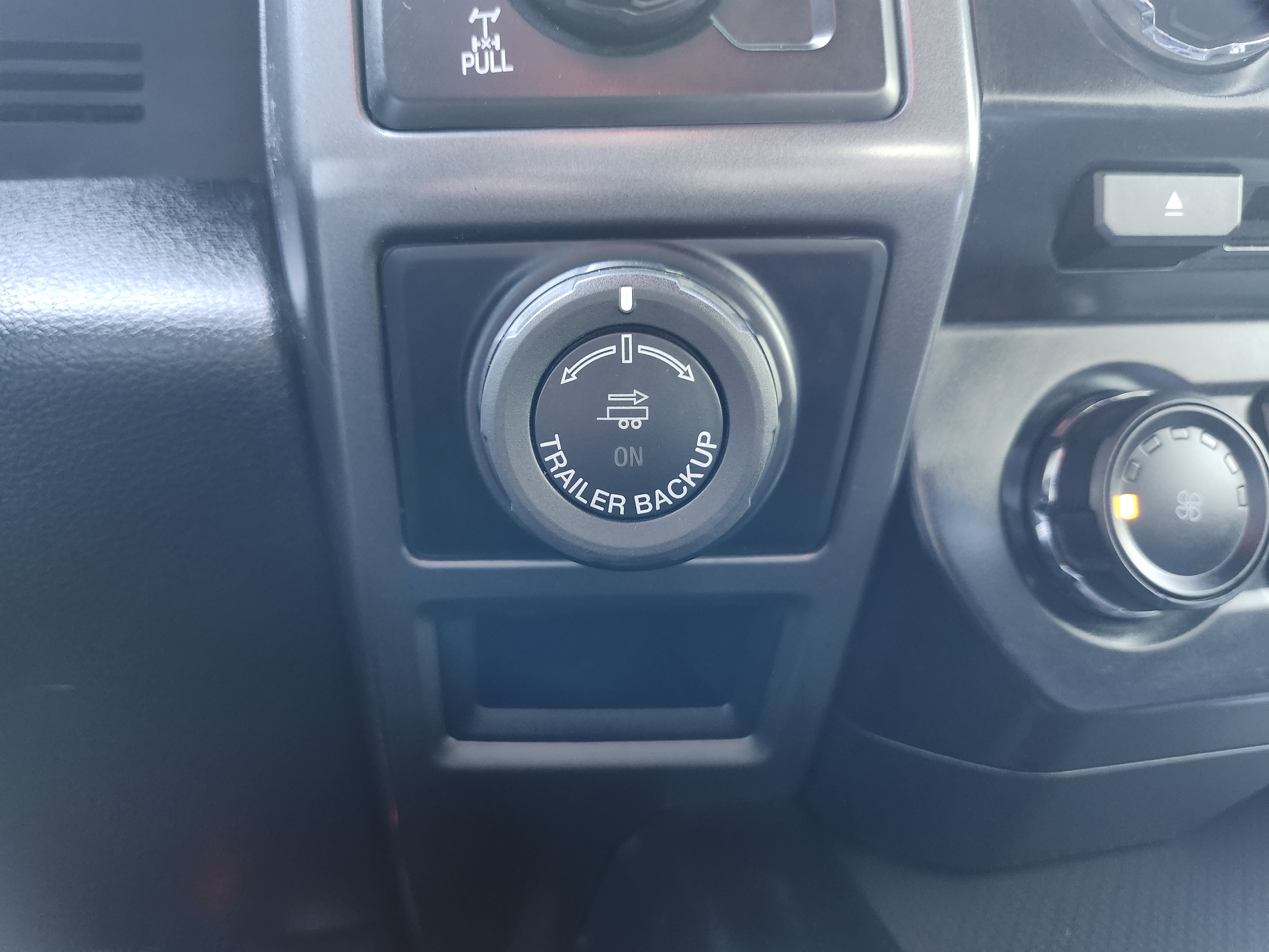 Used 2016 Ford F150 XLT w/ Equipment Group 302A Luxury image 10