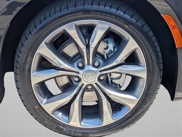 Used 2017 Chrysler Pacifica Limited w/ UConnect Theater Package FWD image 24