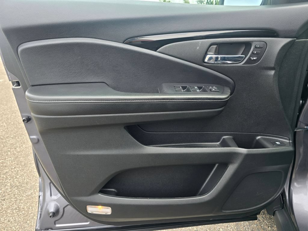 Used 2020 Honda Ridgeline RTL-E image 14