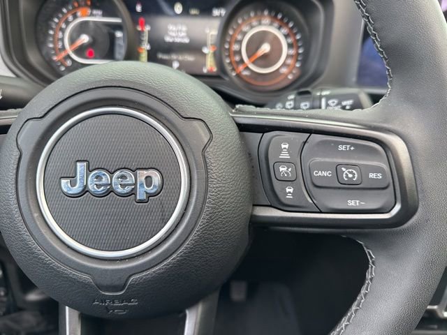 Used 2025 Jeep Wrangler Sport S image 38